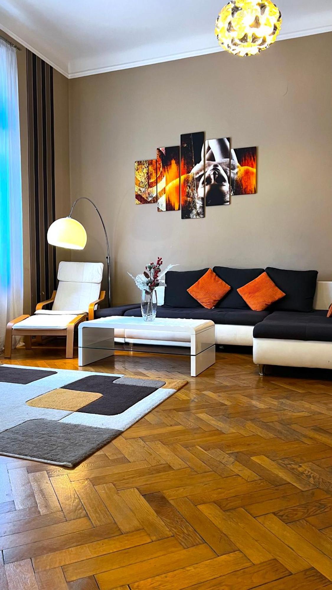 A54: Charming Apartment In The Ruin Bar District Budapest Exterior photo
